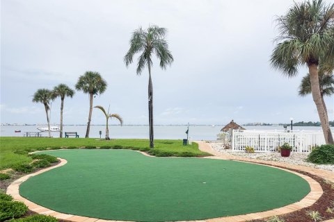 Townhouse in Saint Petersburg, Florida 2 bedrooms, 118.91 sq.m. № 1903894 - photo 26