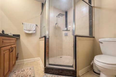 Townhouse in Saint Petersburg, Florida 2 bedrooms, 118.91 sq.m. № 1903894 - photo 11