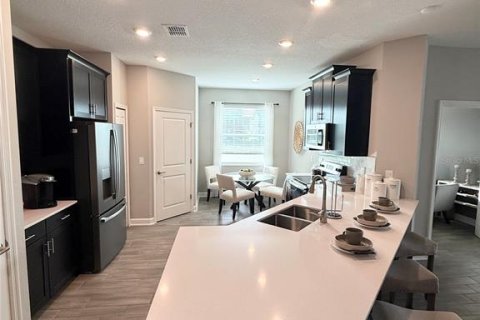 Casa en venta en Kissimmee, Florida, 4 dormitorios, 198.16 m2 № 1909532 - foto 8