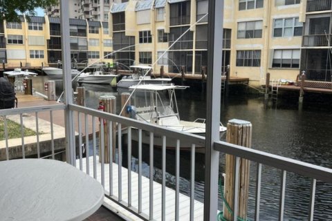 Apartment in Pompano Beach, Florida 2 bedrooms, 117.52 sq.m. № 2146117 - photo 15