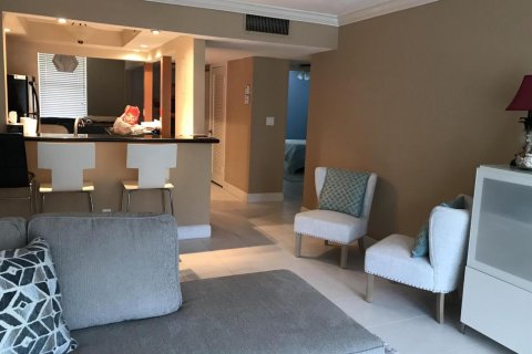 Apartment in Pompano Beach, Florida 2 bedrooms, 117.52 sq.m. № 2146117 - photo 3