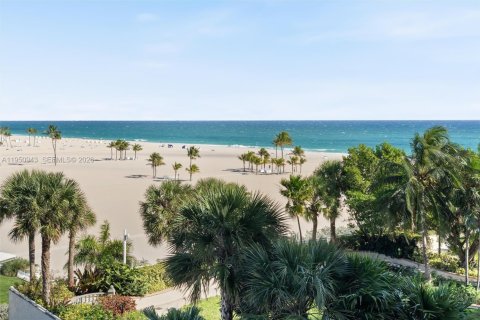 Condominio en venta en Fort Lauderdale, Florida, 2 dormitorios, 168.43 m2 № 2054511 - foto 18