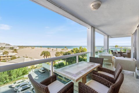 Condominio en venta en Fort Lauderdale, Florida, 2 dormitorios, 168.43 m2 № 2054511 - foto 19