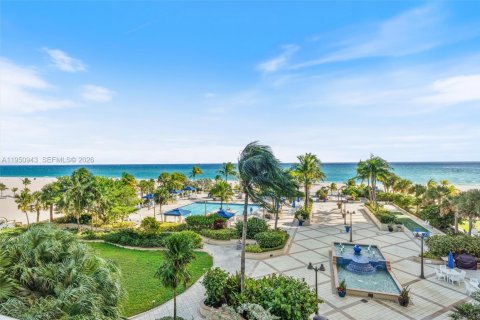 Condominio en venta en Fort Lauderdale, Florida, 2 dormitorios, 168.43 m2 № 2054511 - foto 3