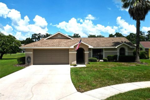 House in Zephyrhills, Florida 3 bedrooms, 125.6 sq.m. № 2303180