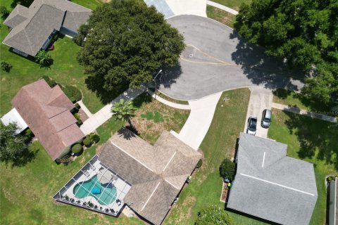 House in Zephyrhills, Florida 3 bedrooms, 125.6 sq.m. № 2303180 - photo 24
