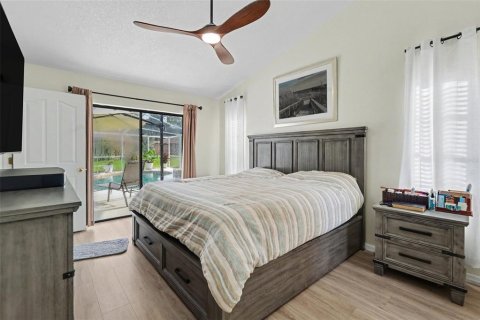 House in Zephyrhills, Florida 3 bedrooms, 125.6 sq.m. № 2303180 - photo 14
