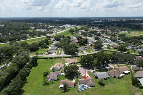 House in Zephyrhills, Florida 3 bedrooms, 125.6 sq.m. № 2303180 - photo 28
