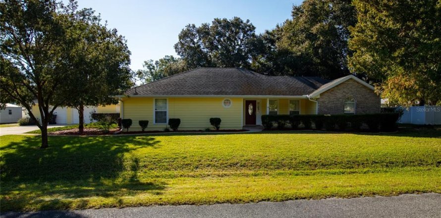 Villa ou maison à Keystone Heights, Floride 2 chambres, 151.71 m2 № 2148454