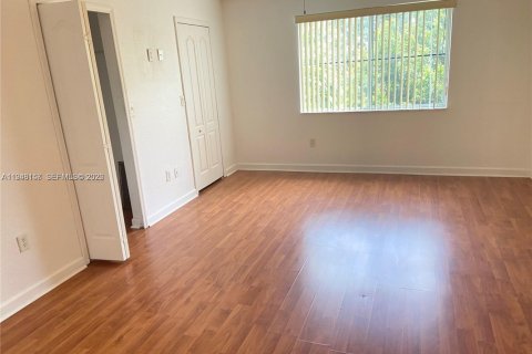 Снять в аренду таунхаус в Мирамар, Флорида 3 спальни, 153.29м2, № 2004635 - фото 7