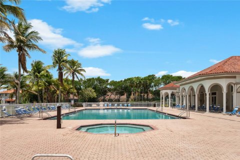 Снять в аренду таунхаус в Мирамар, Флорида 3 спальни, 153.29м2, № 2004635 - фото 21