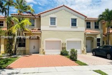 Таунхаус в Мирамар, Флорида 3 спальни, 153.29м2 № 2004635