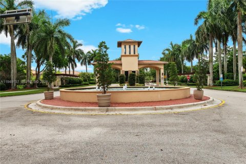 Снять в аренду таунхаус в Мирамар, Флорида 3 спальни, 153.29м2, № 2004635 - фото 17