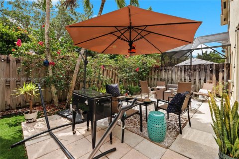 Снять в аренду таунхаус в Мирамар, Флорида 3 спальни, 153.29м2, № 2004635 - фото 14