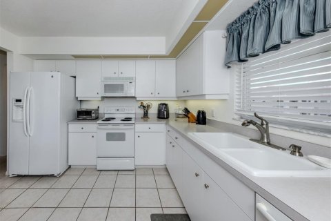 Condo in North Port, Florida, 3 bedrooms  № 1749464 - photo 20