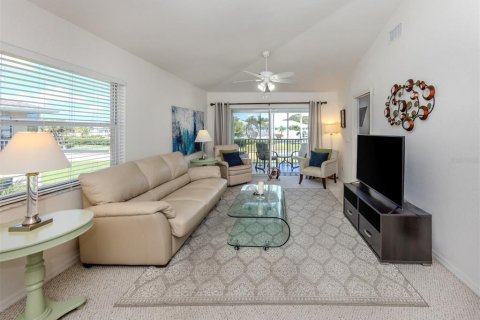 Condo in North Port, Florida, 3 bedrooms  № 1749464 - photo 8