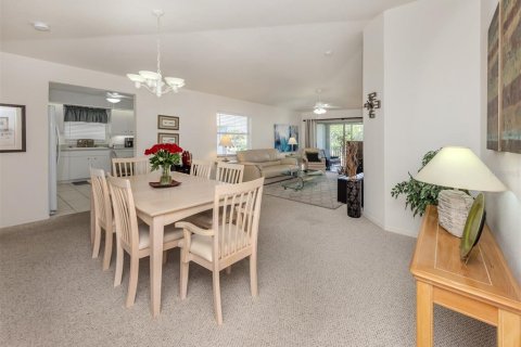 Condo in North Port, Florida, 3 bedrooms  № 1749464 - photo 13