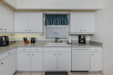Condo in North Port, Florida, 3 bedrooms  № 1749464 - photo 18