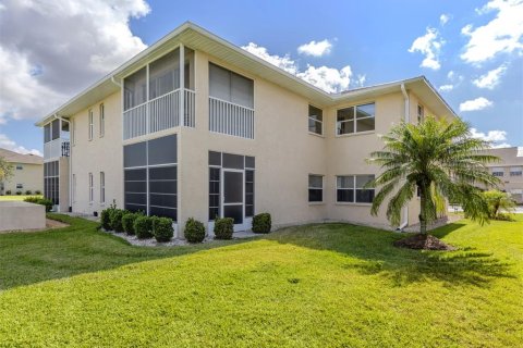 Condo in North Port, Florida, 3 bedrooms  № 1749464 - photo 3