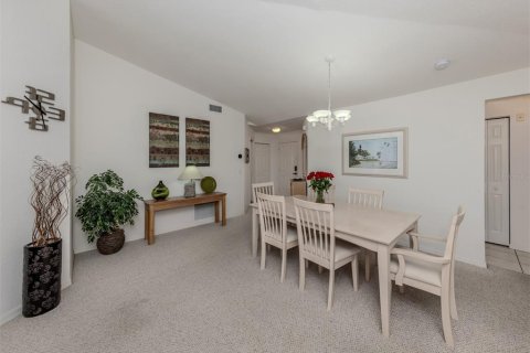 Condo in North Port, Florida, 3 bedrooms  № 1749464 - photo 10