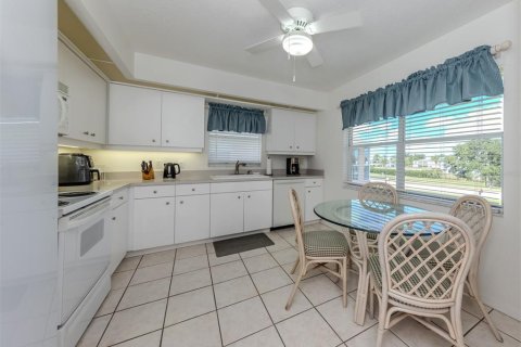 Condo in North Port, Florida, 3 bedrooms  № 1749464 - photo 17