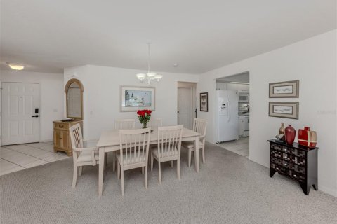 Condo in North Port, Florida, 3 bedrooms  № 1749464 - photo 11