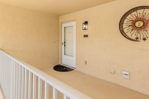 Condo in North Port, Florida, 3 bedrooms  № 1749464 - photo 4