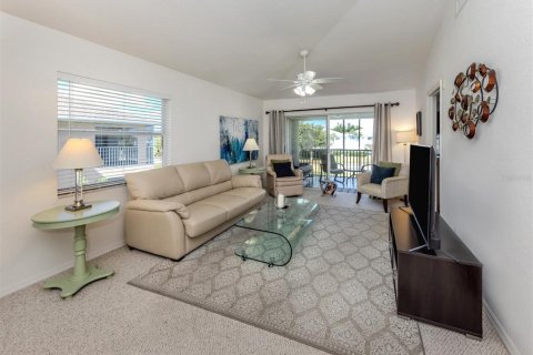 Condo in North Port, Florida, 3 bedrooms  № 1749464 - photo 7