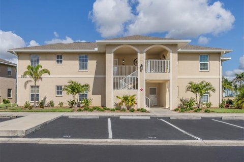 Condo in North Port, Florida, 3 bedrooms  № 1749464 - photo 1