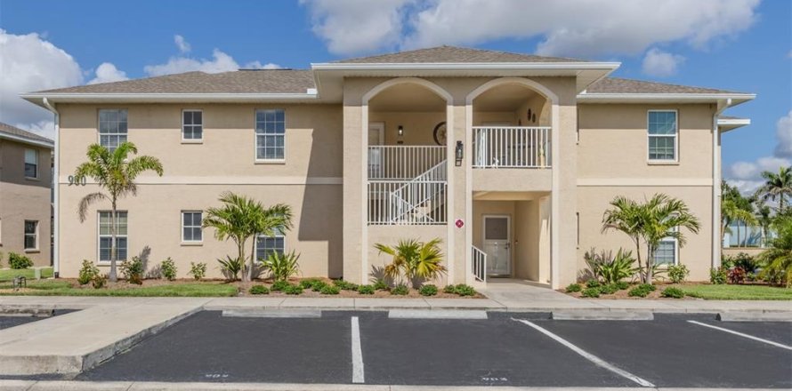 Condo à North Port, Floride, 3 chambres № 1749464