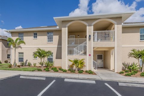 Condo in North Port, Florida, 3 bedrooms  № 1749464 - photo 2