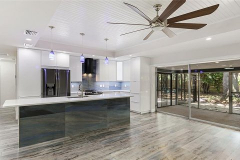 House in Sarasota, Florida 3 bedrooms, 149.11 sq.m. № 1795800 - photo 6