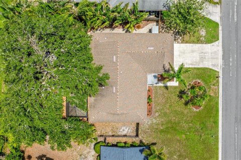 House in Sarasota, Florida 3 bedrooms, 149.11 sq.m. № 1795800 - photo 27