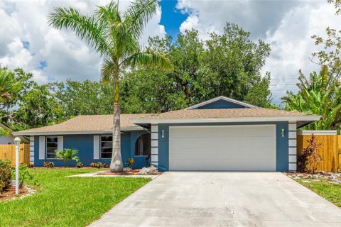 House in Sarasota, Florida 3 bedrooms, 149.11 sq.m. № 1795800 - photo 2
