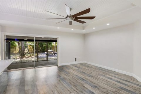 House in Sarasota, Florida 3 bedrooms, 149.11 sq.m. № 1795800 - photo 7