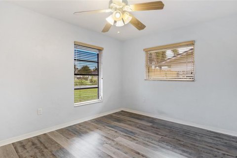 House in Sarasota, Florida 3 bedrooms, 149.11 sq.m. № 1795800 - photo 17