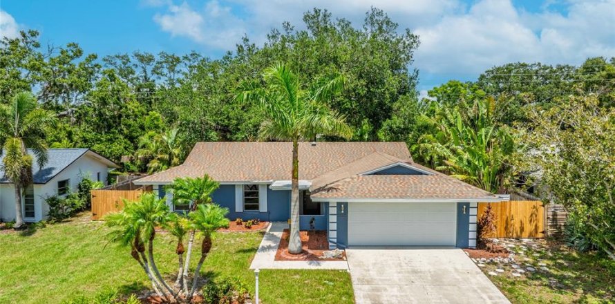 House in Sarasota, Florida 3 bedrooms, 149.11 sq.m. № 1795800