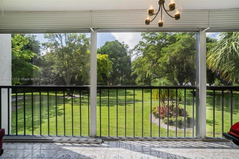 Купить кондоминиум в Лодерхилл, Флорида 2 спальни, 102.19м2, № 1954578 - фото 14