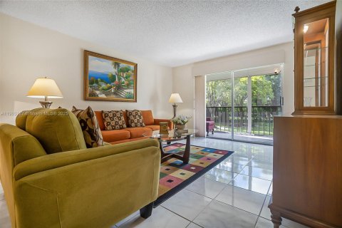 Купить кондоминиум в Лодерхилл, Флорида 2 спальни, 102.19м2, № 1954578 - фото 17