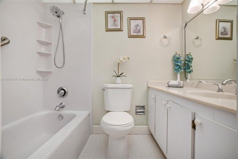 Купить кондоминиум в Лодерхилл, Флорида 2 спальни, 102.19м2, № 1954578 - фото 27