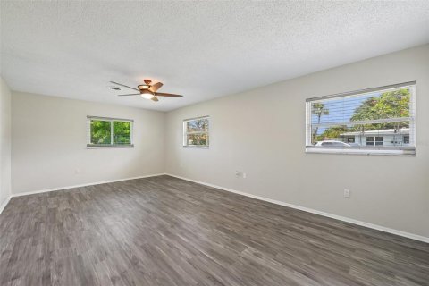 Villa ou maison à vendre à Nokomis, Floride: 3 chambres, 178.37 m2 № 2211024 - photo 16