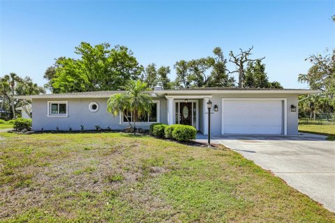 Villa ou maison à Nokomis, Floride 3 chambres, 178.37 m2 № 2211024