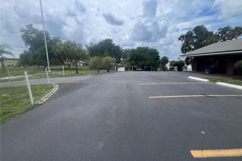 House in Frostproof, Florida 4 bedrooms, 231.33 sq.m. № 2209247 - photo 4