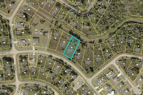 Immobilier commercial à Lehigh Acres, Floride № 2158140