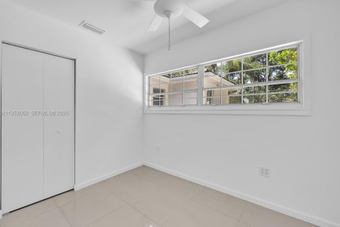 Immobilier commercial à vendre à Biscayne Park, Floride: 197.32 m2 № 2049079 - photo 15