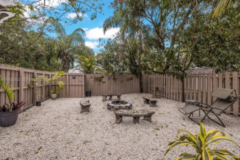 Immobilier commercial à vendre à Biscayne Park, Floride: 197.32 m2 № 2049079 - photo 27