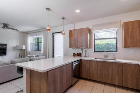 Townhouse in Doral, Florida 3 bedrooms, 195.09 sq.m. № 1859127 - photo 27