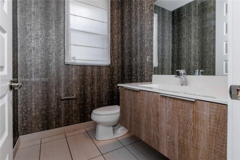 Townhouse in Doral, Florida 3 bedrooms, 195.09 sq.m. № 1859127 - photo 6