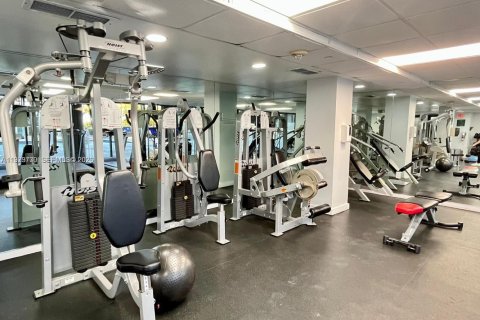 Снять в аренду кондоминиум в Бэл-Харбор, Флорида 1 спальня, 94.3м2, № 2048495 - фото 23