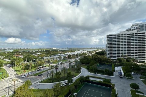 Снять в аренду кондоминиум в Бэл-Харбор, Флорида 1 спальня, 94.3м2, № 2048495 - фото 4
